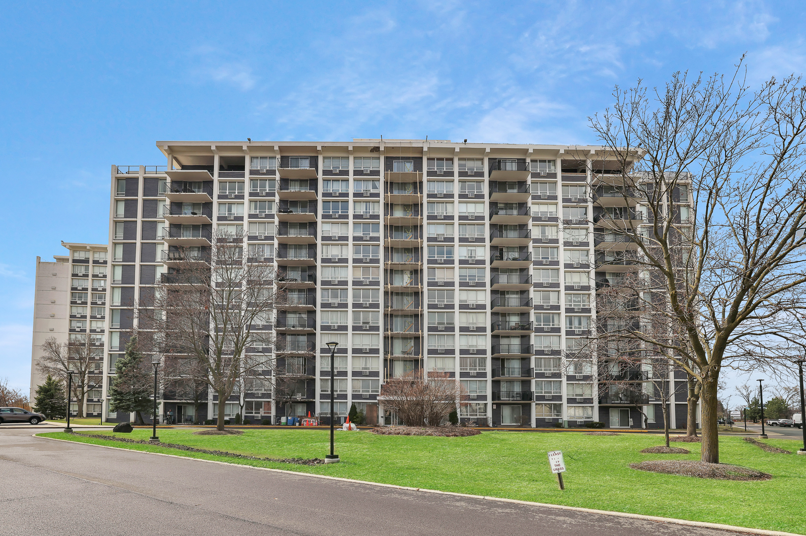 8801 W Golf Rd #12B