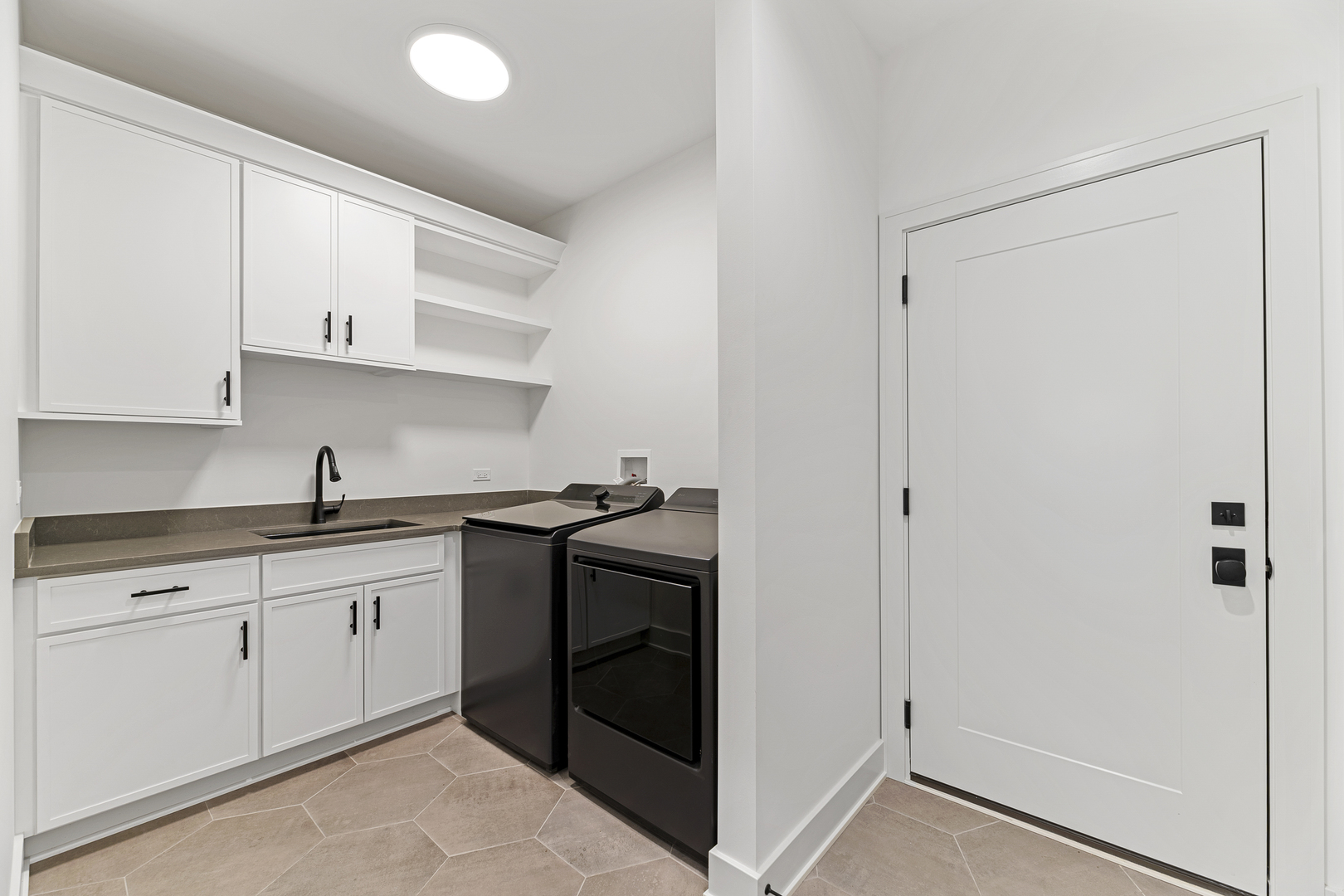 1672 Huntington Ln Highland Park, IL 60035