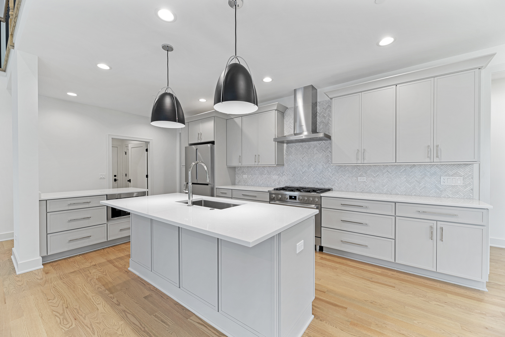 1672 Huntington Ln Highland Park, IL 60035