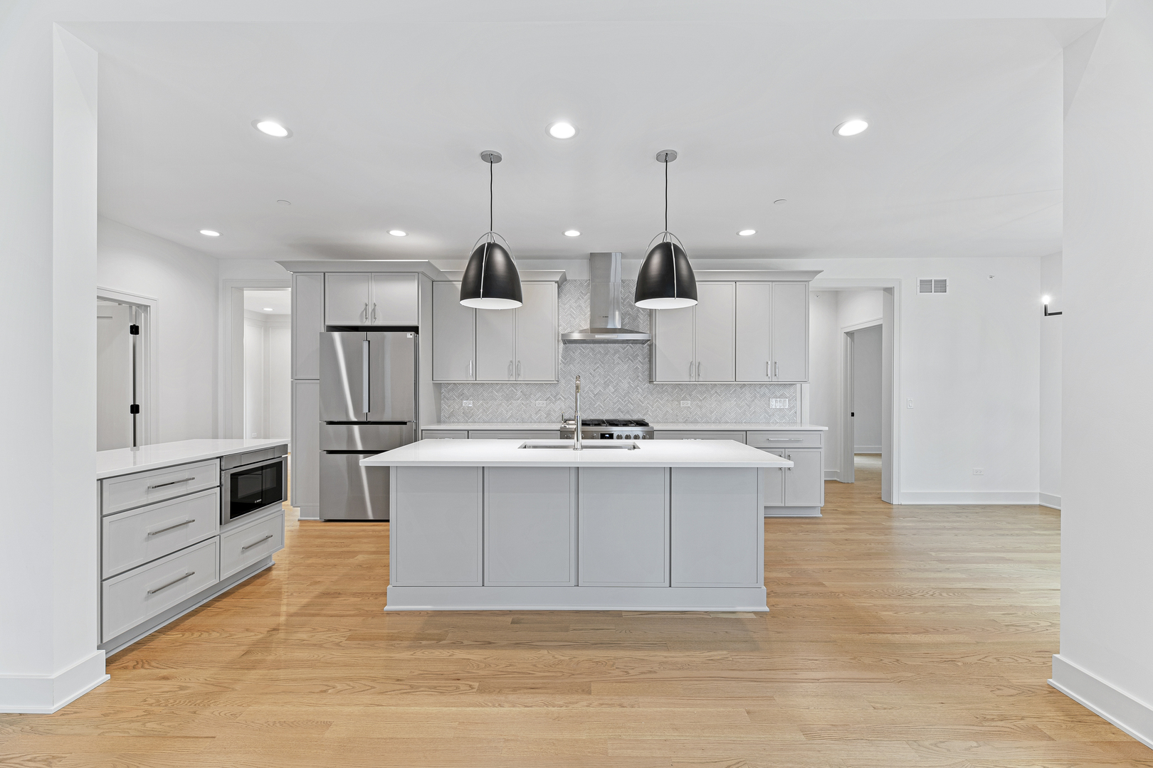 1672 Huntington Ln Highland Park, IL 60035