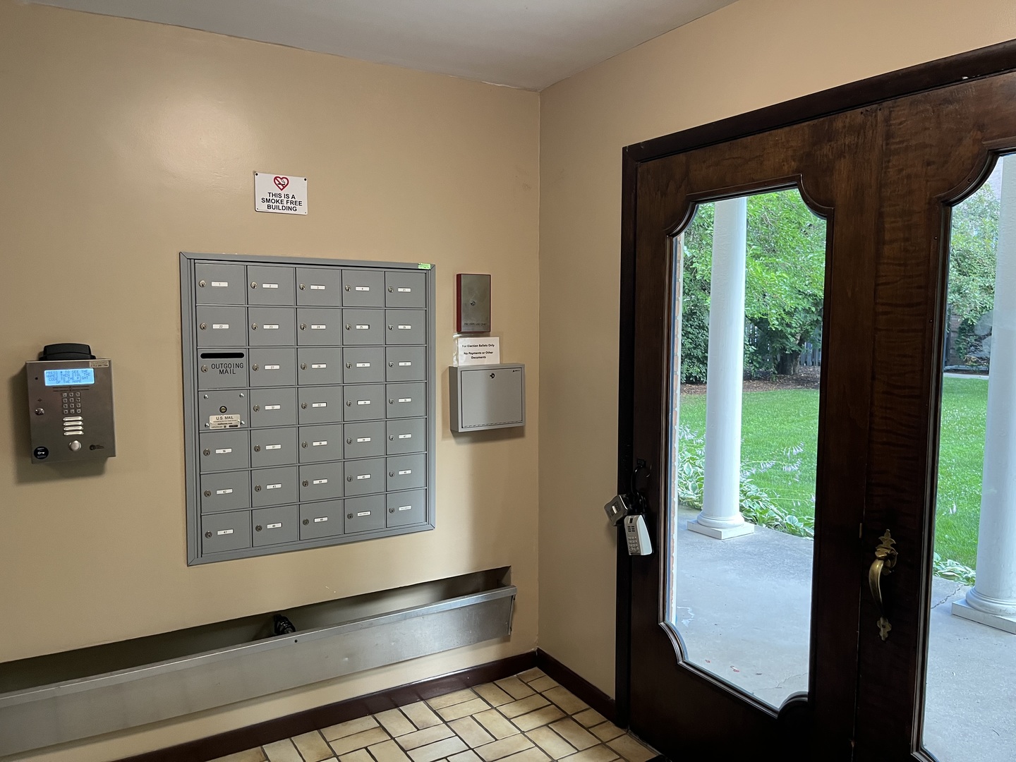 415 Wesley Ave #21 Oak Park, IL 60302