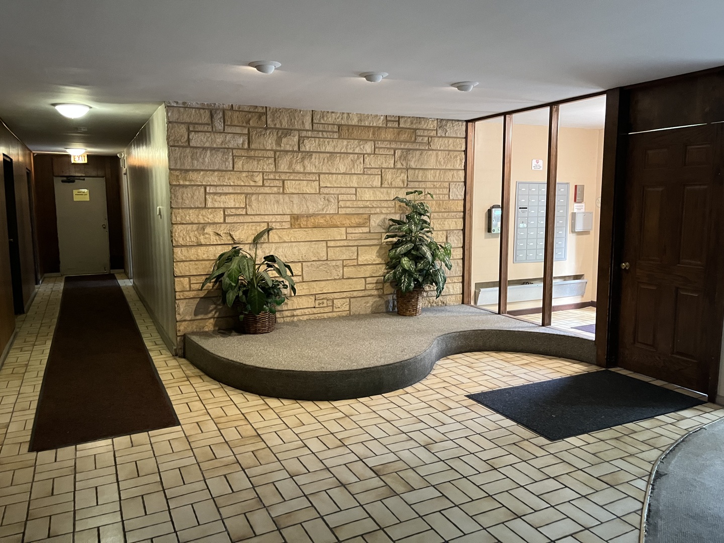 415 Wesley Ave #21 Oak Park, IL 60302