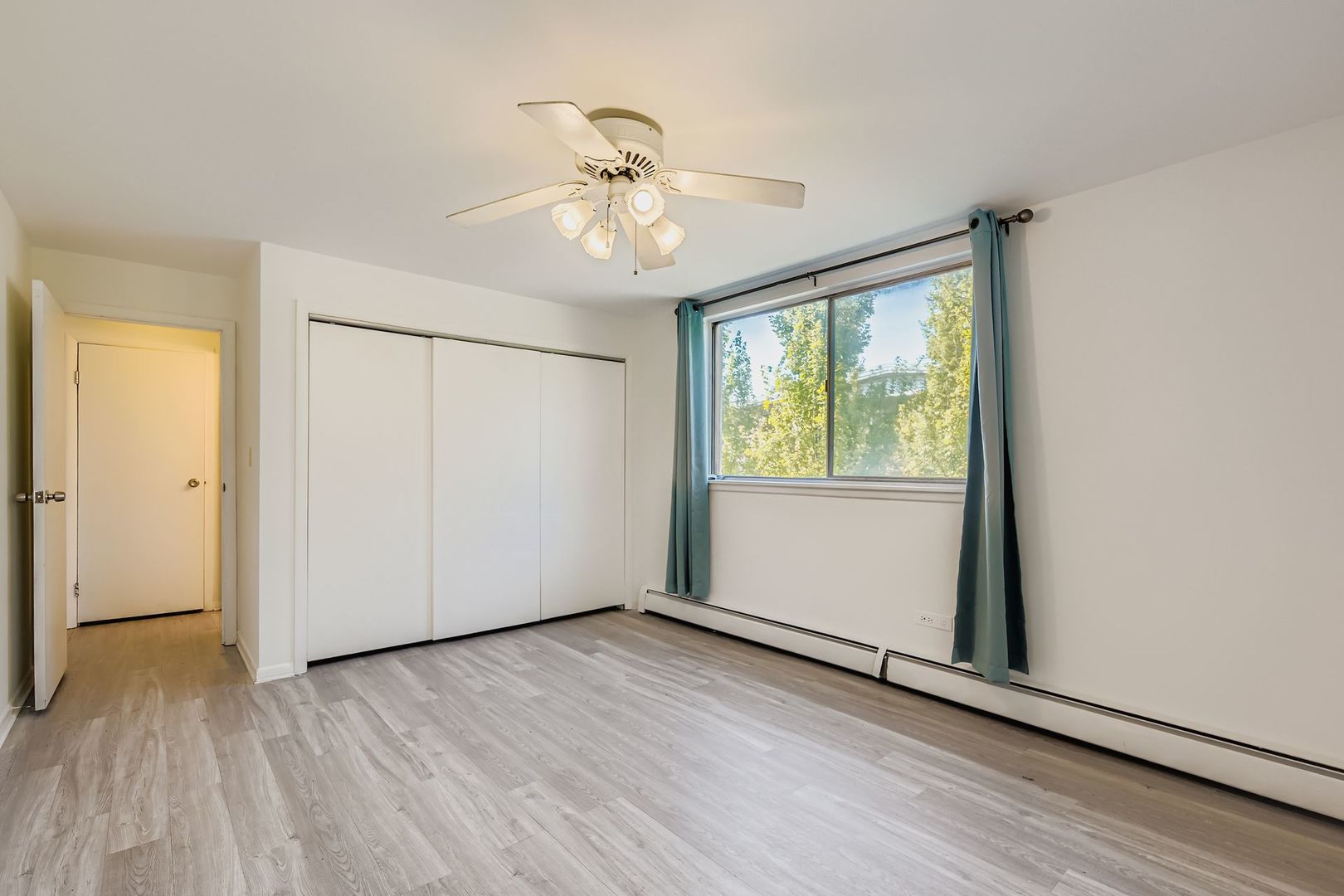 415 Wesley Ave #21 Oak Park, IL 60302