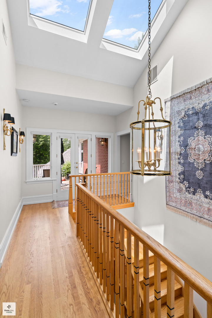 1133 Manor Dr Wilmette, IL 60091