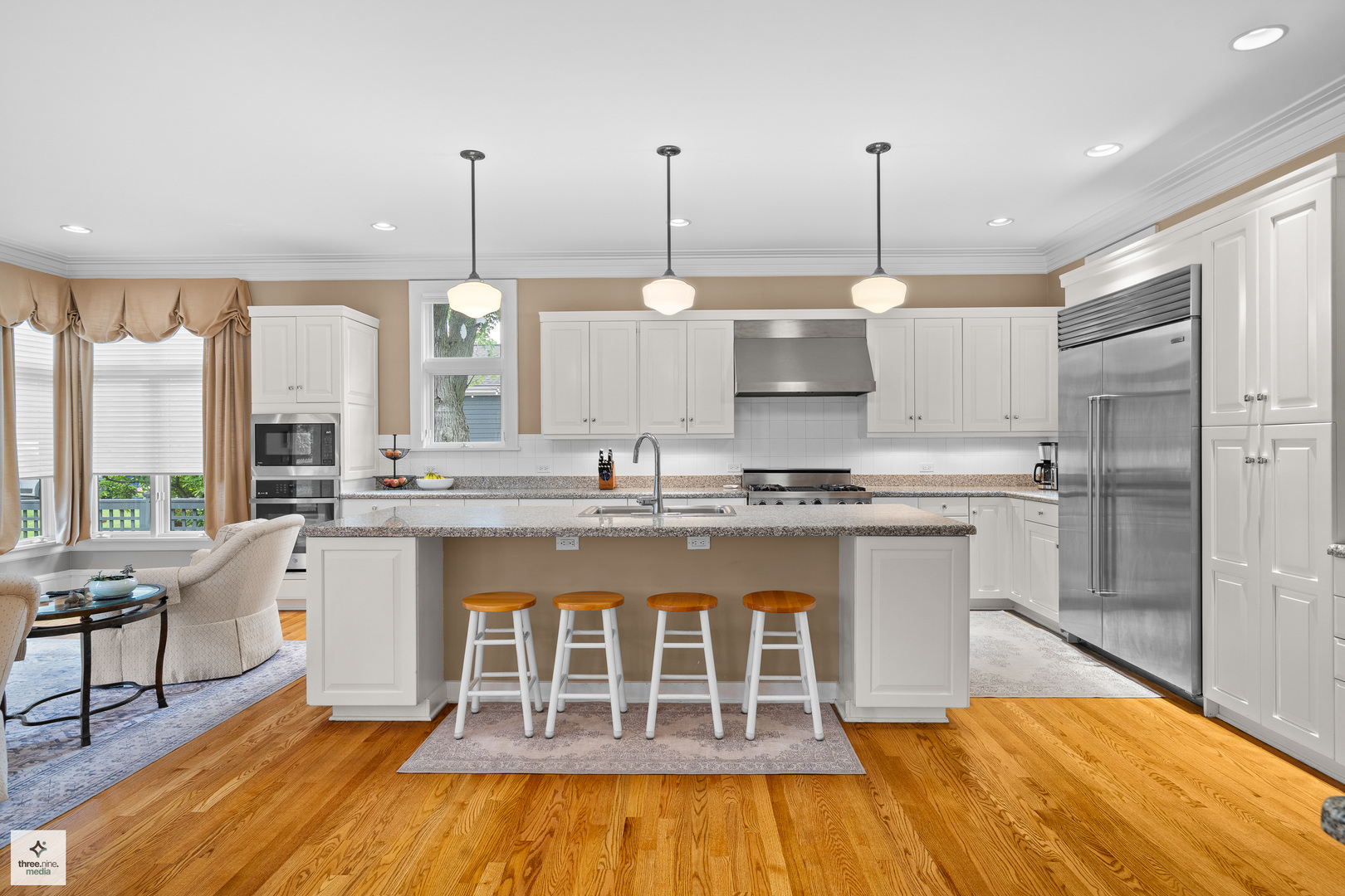 1133 Manor Dr Wilmette, IL 60091