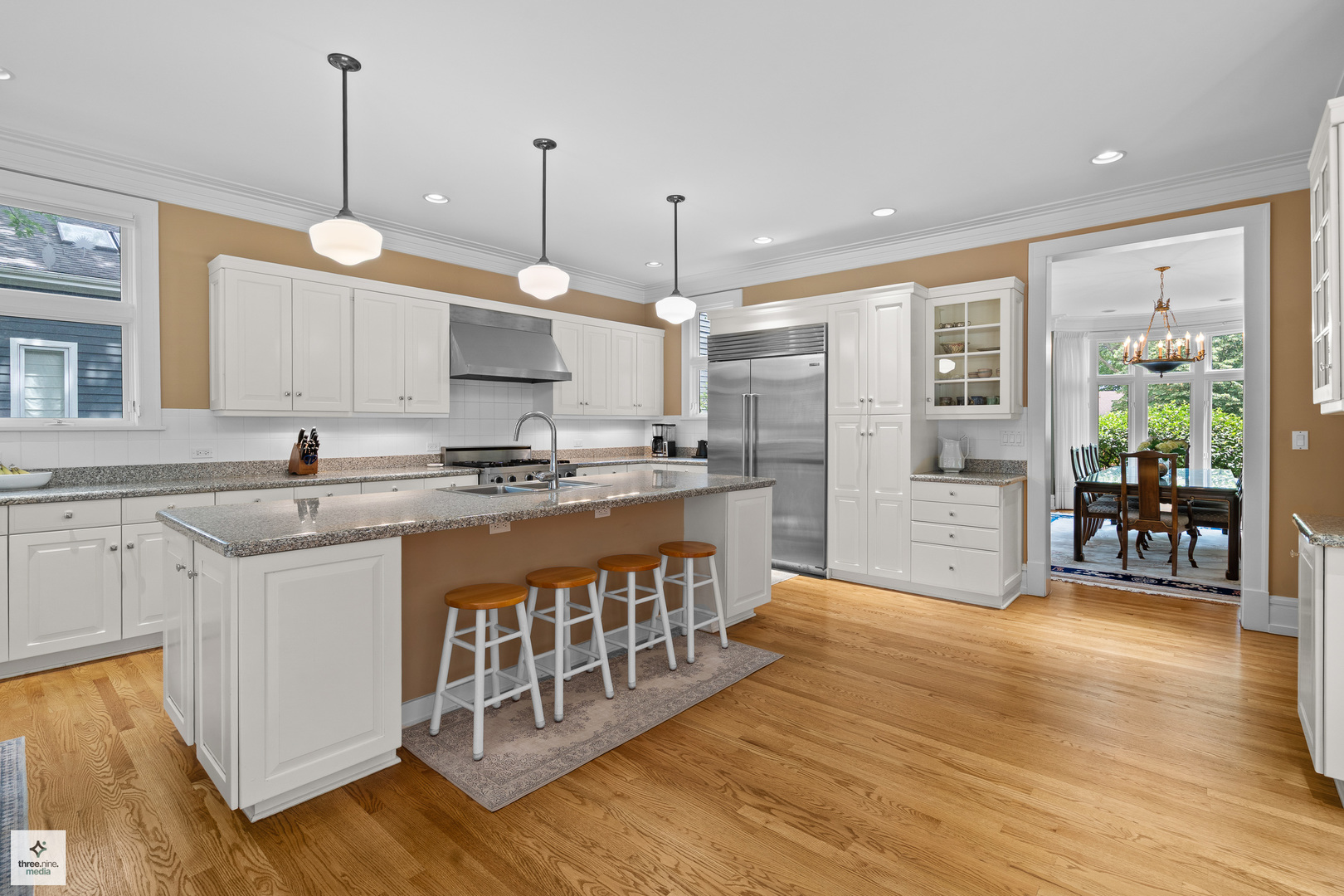 1133 Manor Dr Wilmette, IL 60091