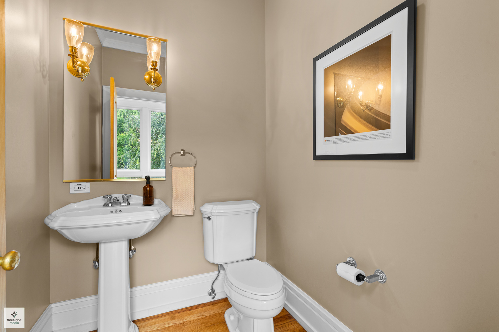 1133 Manor Dr Wilmette, IL 60091