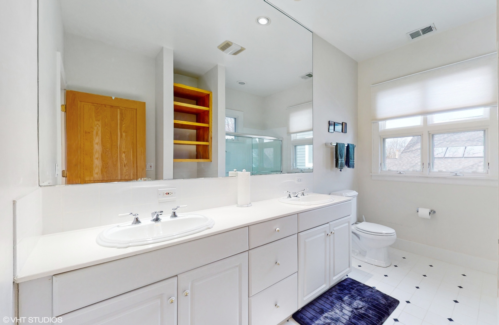 1133 Manor Dr Wilmette, IL 60091