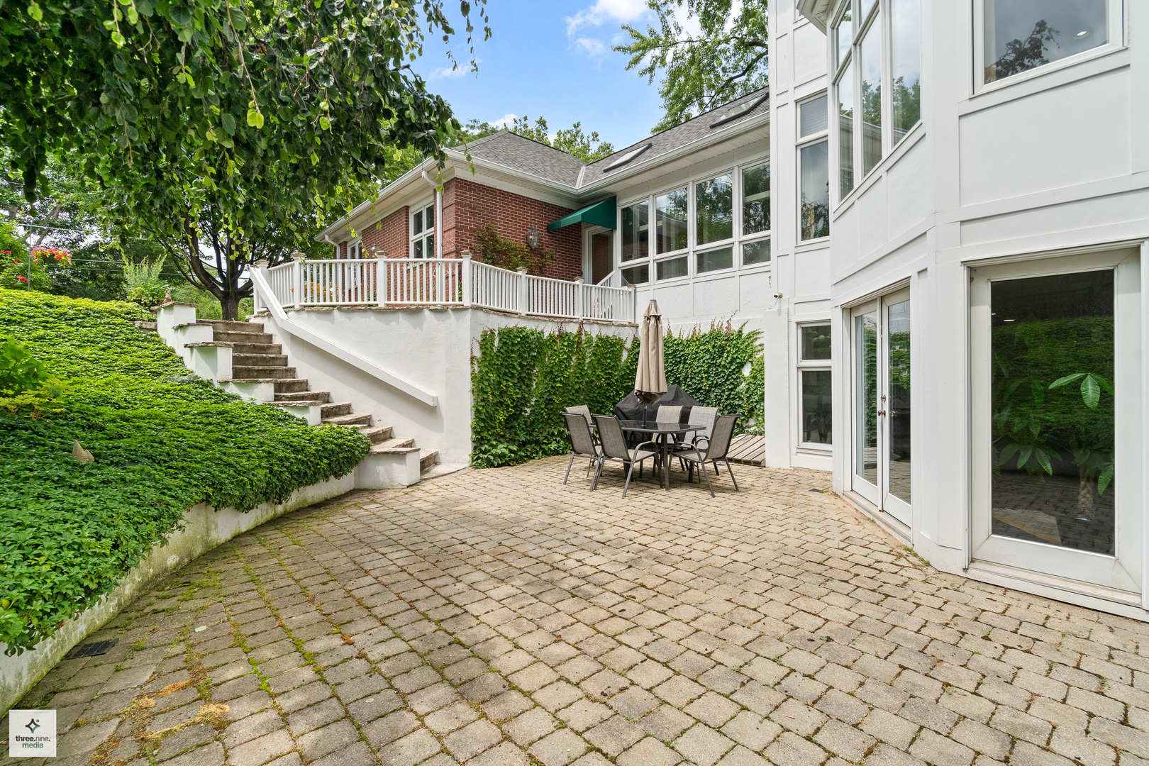 1133 Manor Dr Wilmette, IL 60091