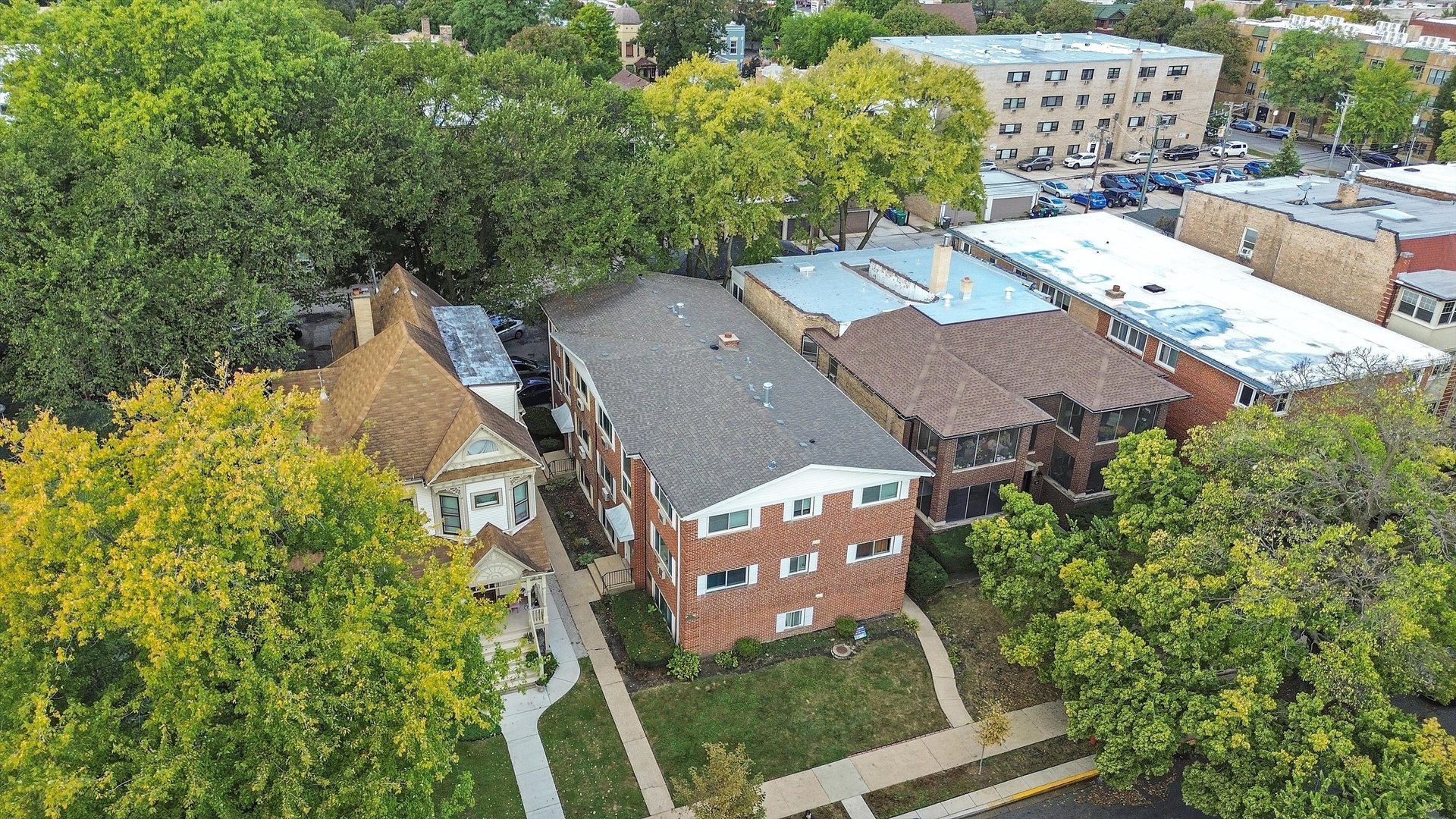 327 S Wisconsin Ave #5B Oak Park, IL 60302