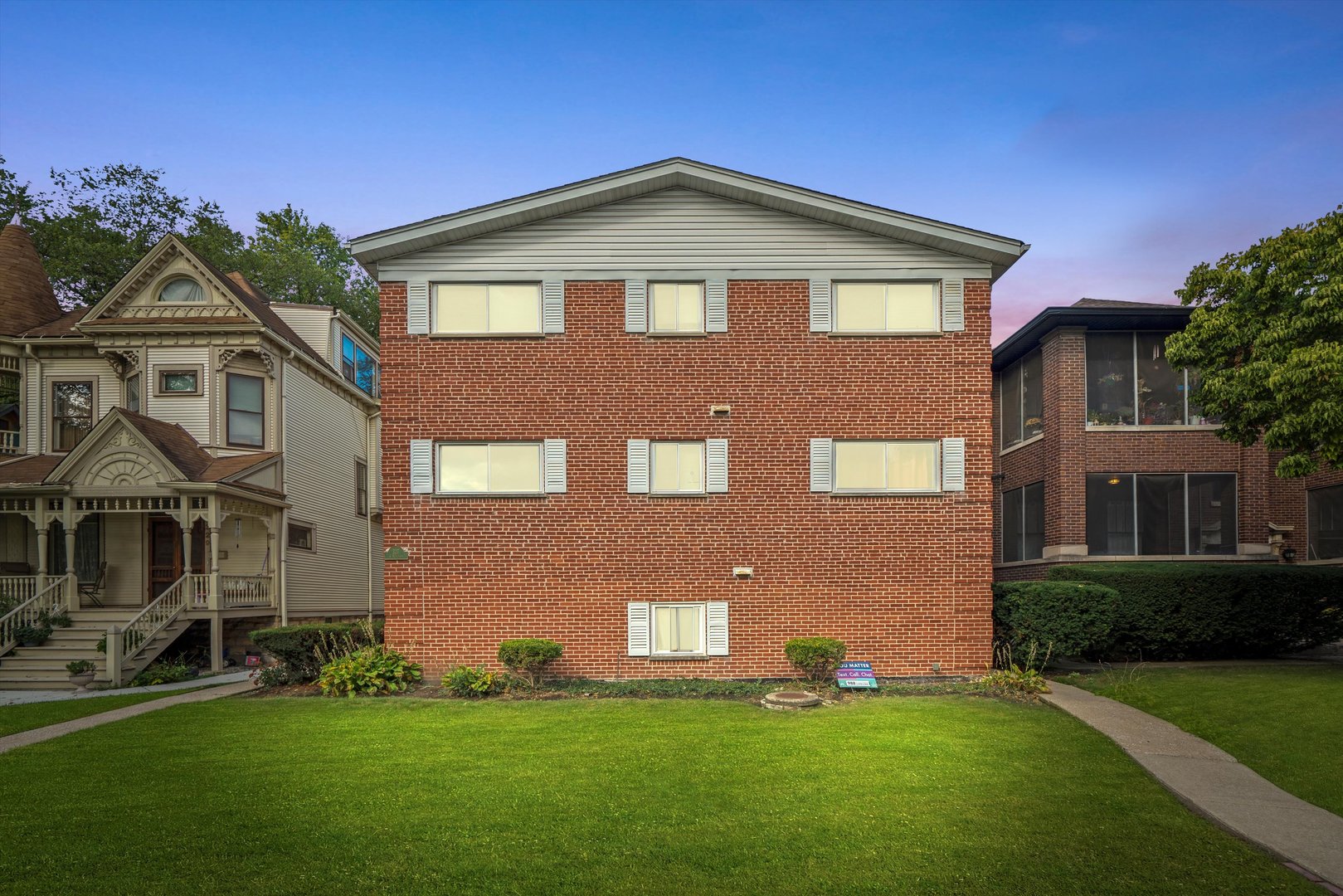 327 S Wisconsin Ave #5B Oak Park, IL 60302