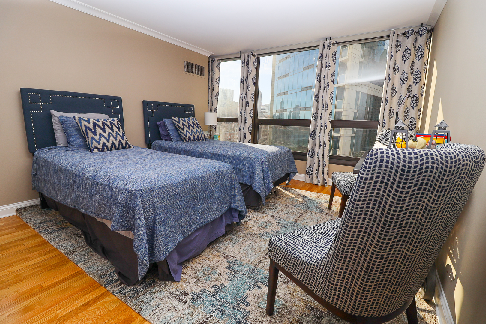 360 E Randolph St #2205 Chicago, IL 60601