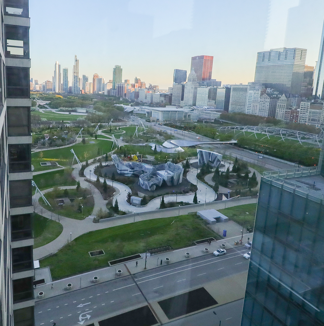 360 E Randolph St #2205 Chicago, IL 60601