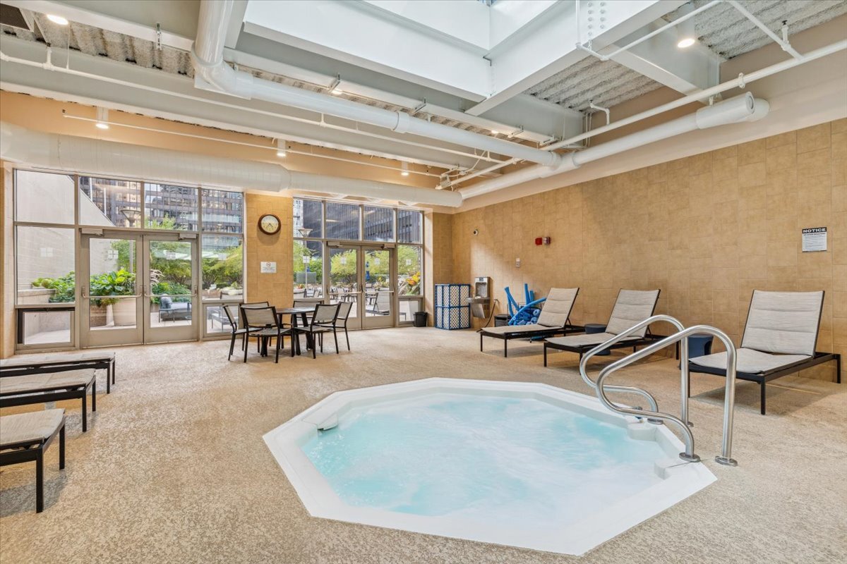 222 N COLUMBUS Dr #1602 Chicago, IL 60601