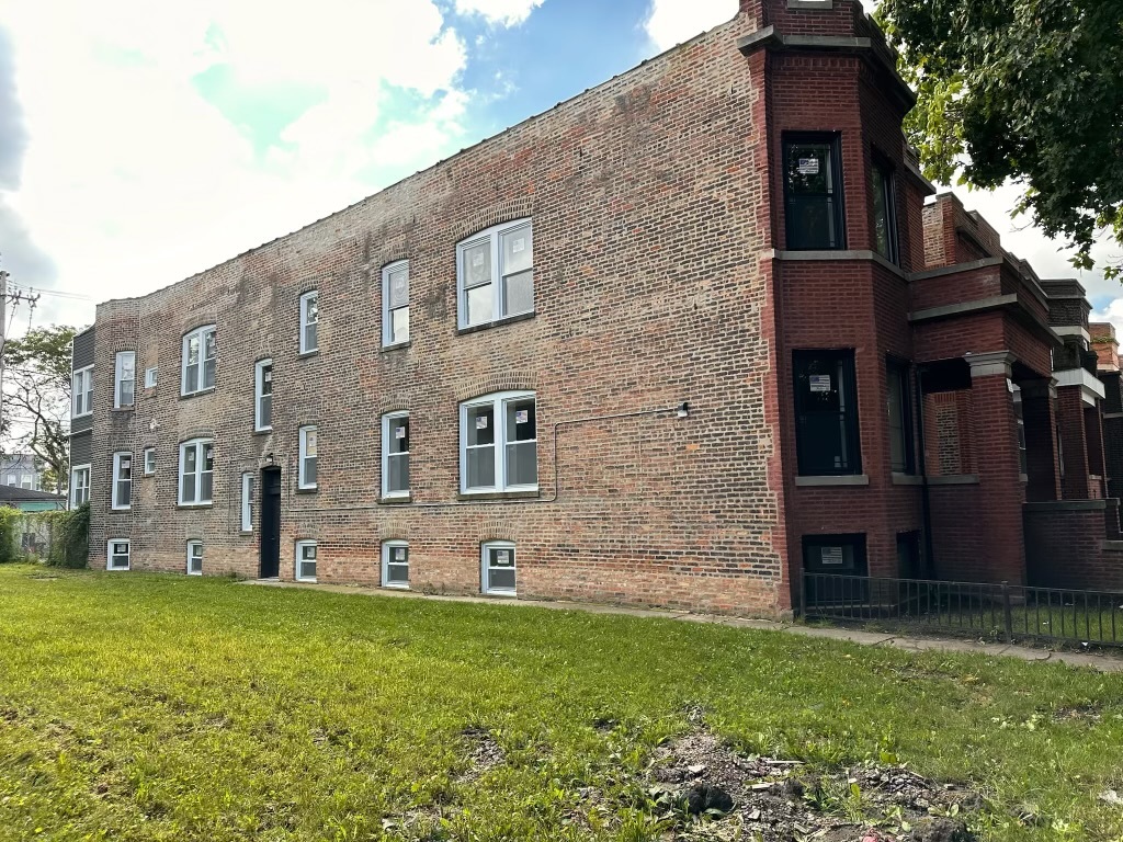 6331 S Elizabeth St Chicago, IL 60636