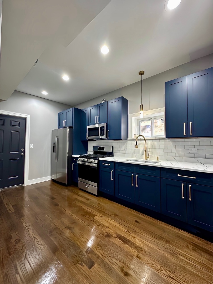 6331 S Elizabeth St Chicago, IL 60636