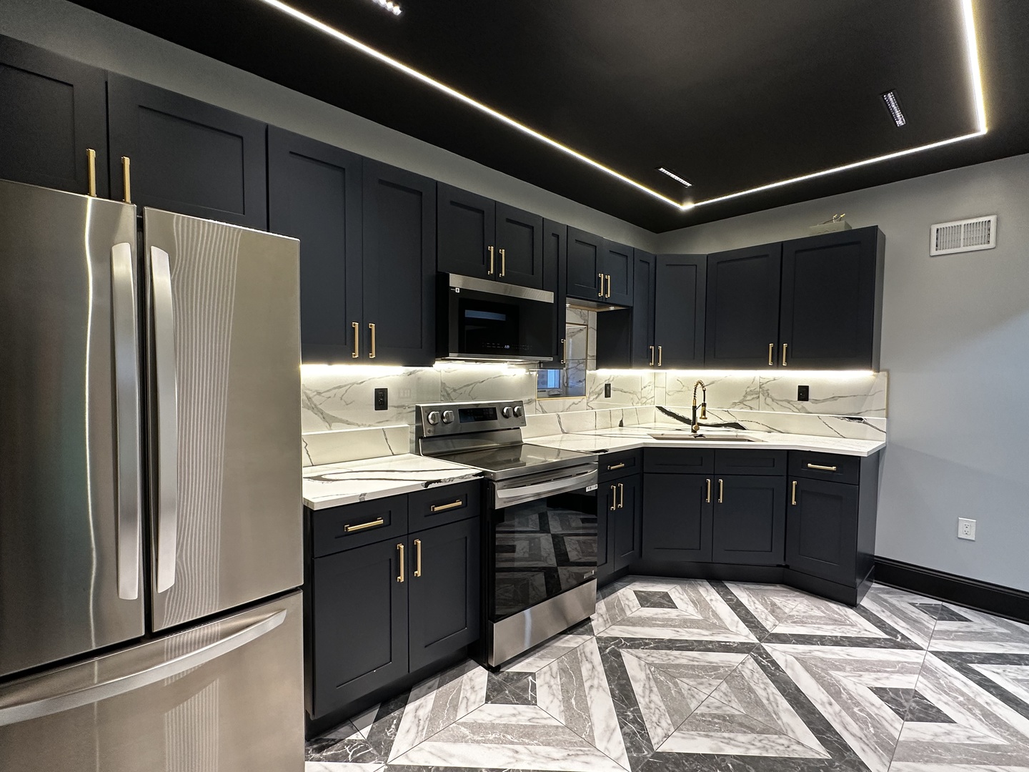 6331 S Elizabeth St Chicago, IL 60636