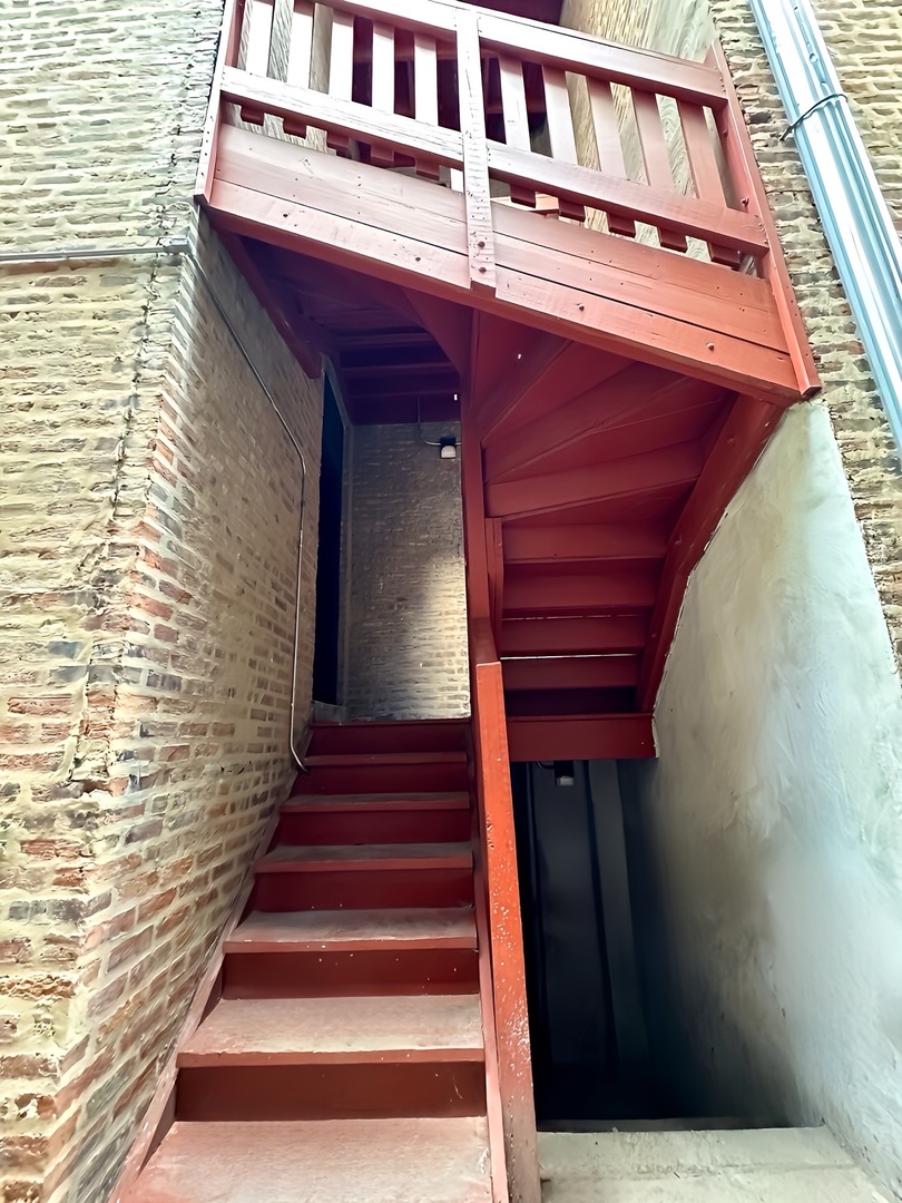 6331 S Elizabeth St Chicago, IL 60636