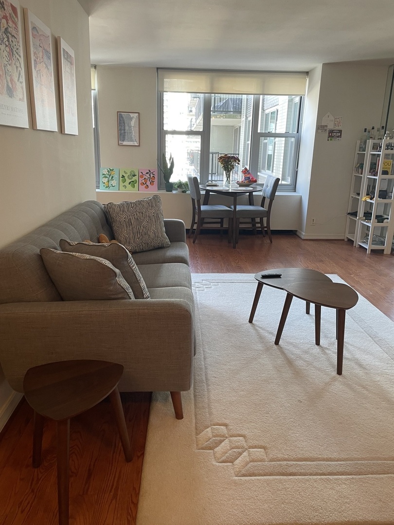 400 E RANDOLPH St #2312 Chicago, IL 60601