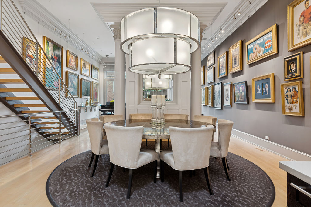 2217 N Clybourn Ave Chicago, IL 60614