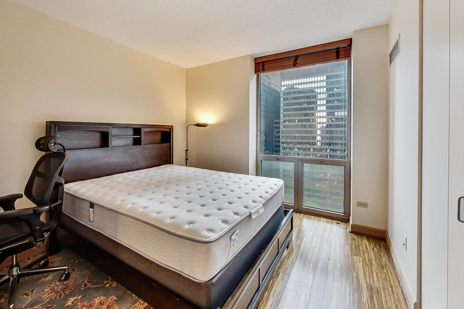 222 N Columbus Dr #1703 Chicago, IL 60601