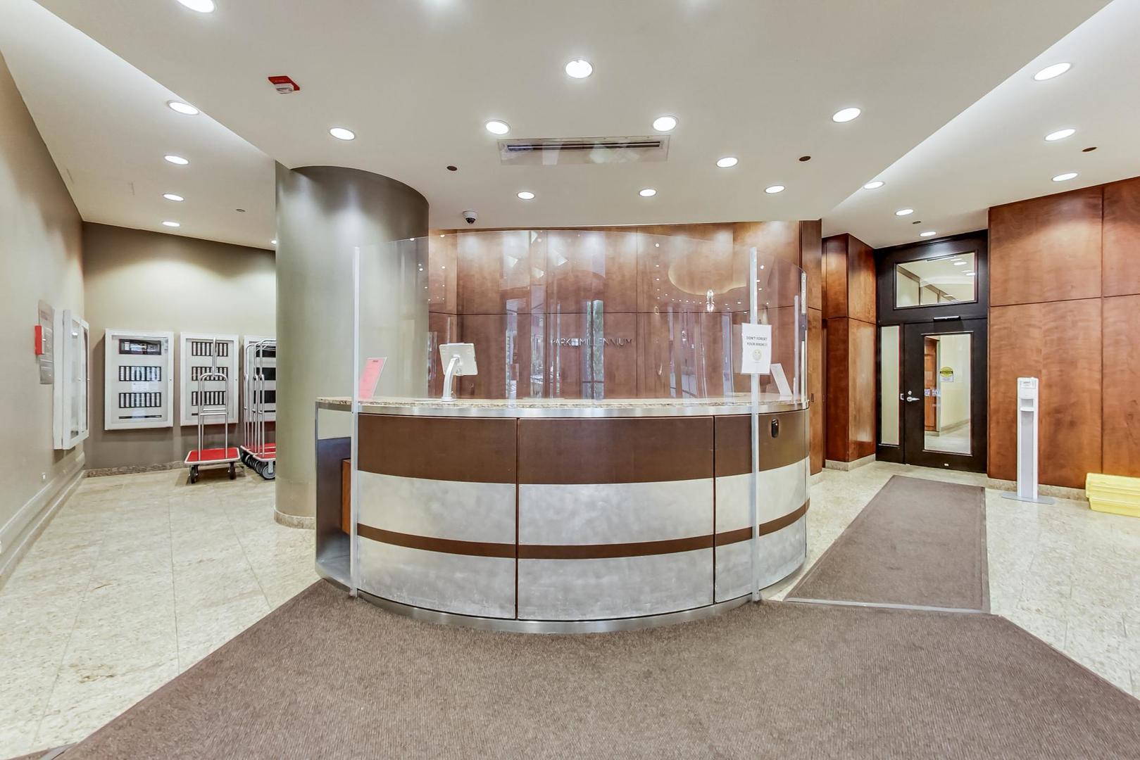 222 N Columbus Dr #1703 Chicago, IL 60601