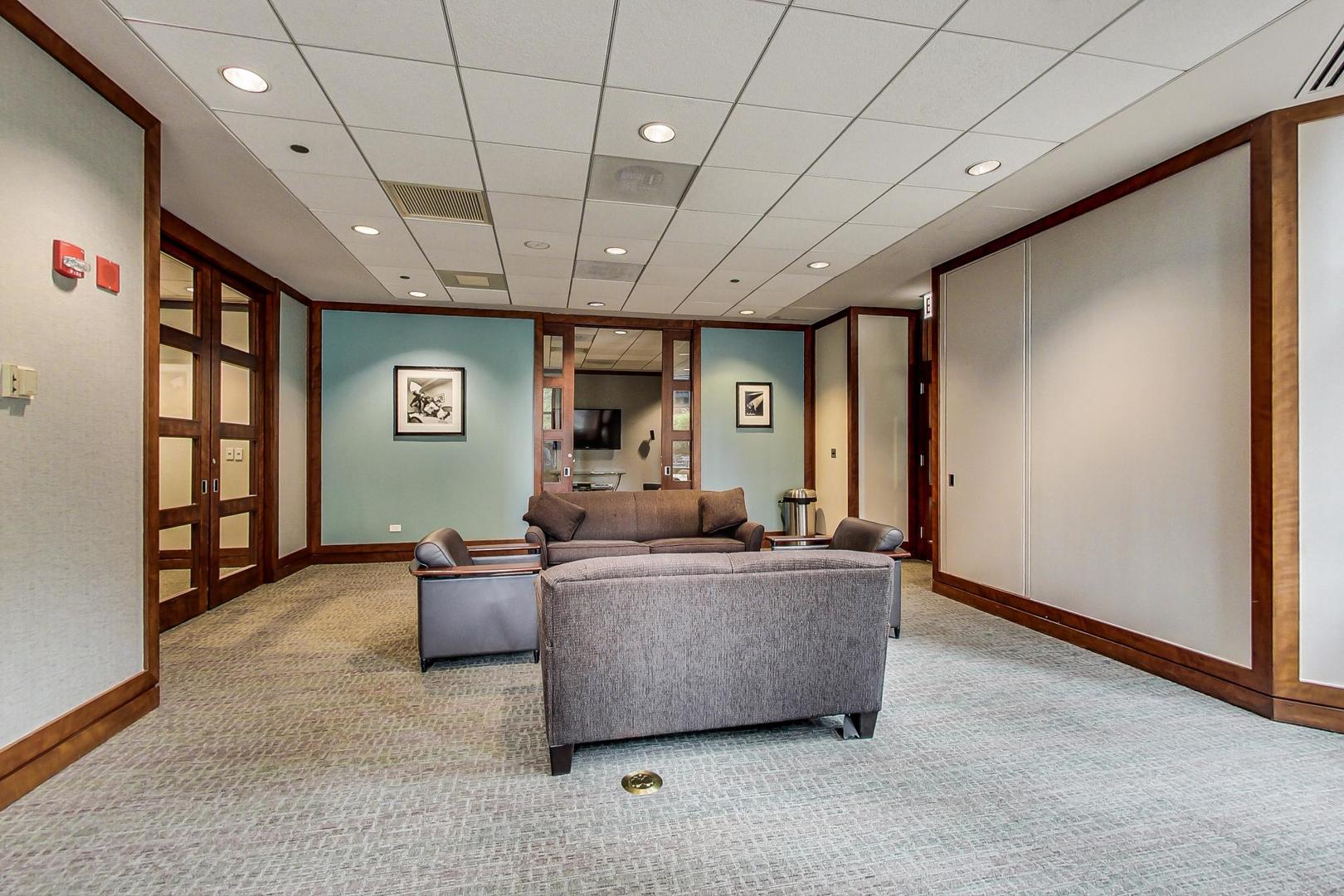 222 N Columbus Dr #1703 Chicago, IL 60601