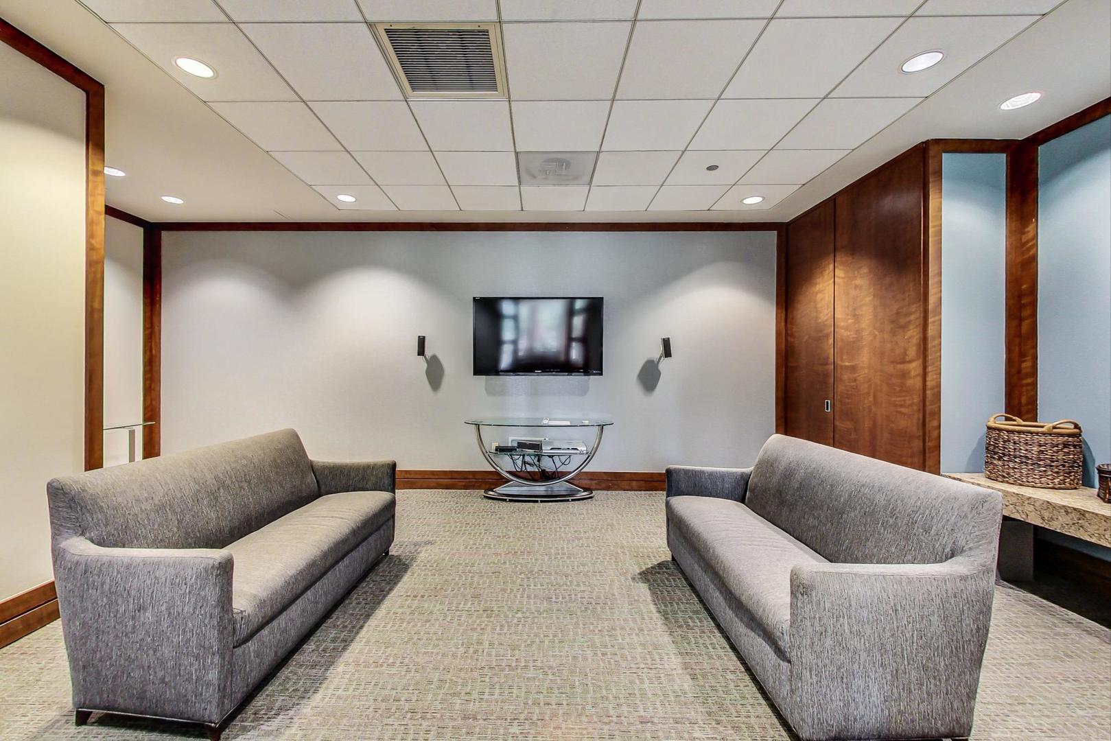 222 N Columbus Dr #1703 Chicago, IL 60601