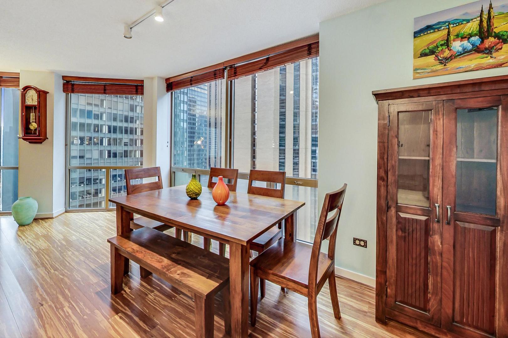 222 N Columbus Dr #1703 Chicago, IL 60601