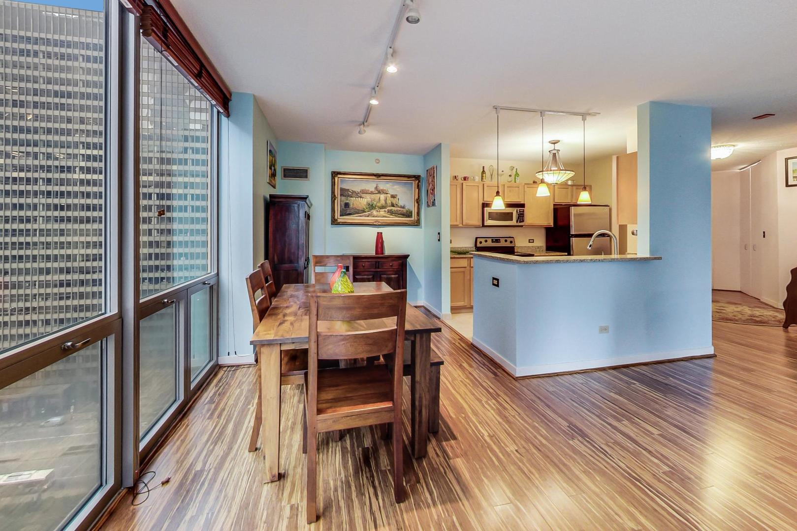 222 N Columbus Dr #1703 Chicago, IL 60601