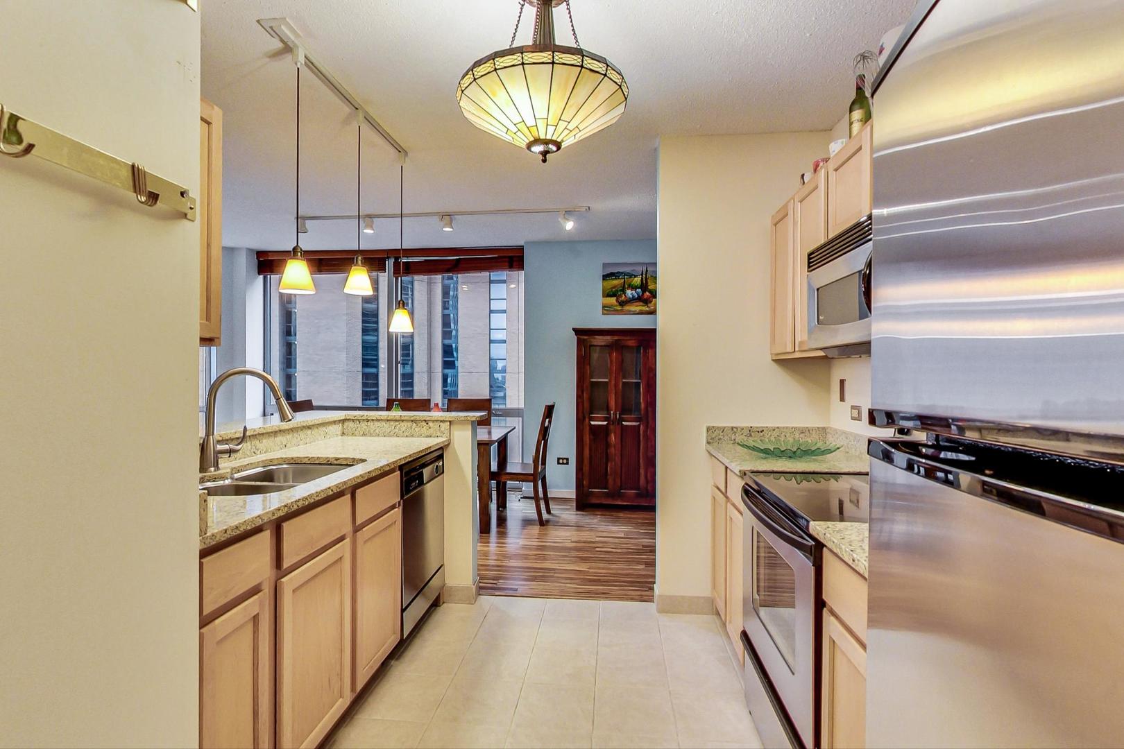 222 N Columbus Dr #1703 Chicago, IL 60601