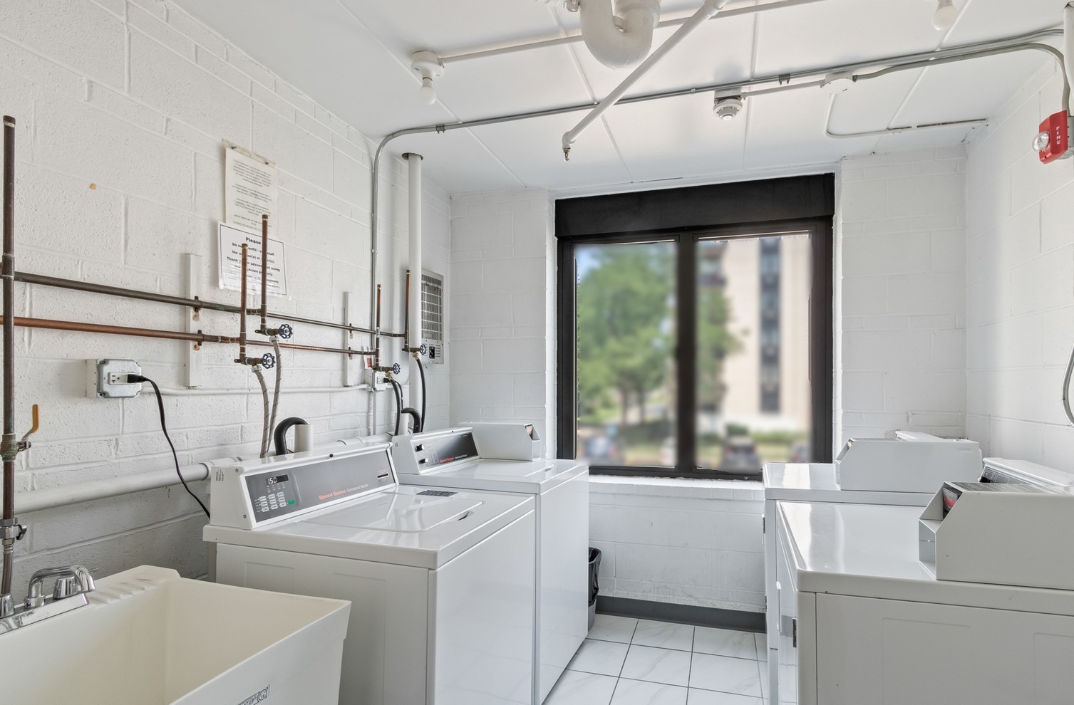 9128 W Ter Dr #2D Niles, IL 60714