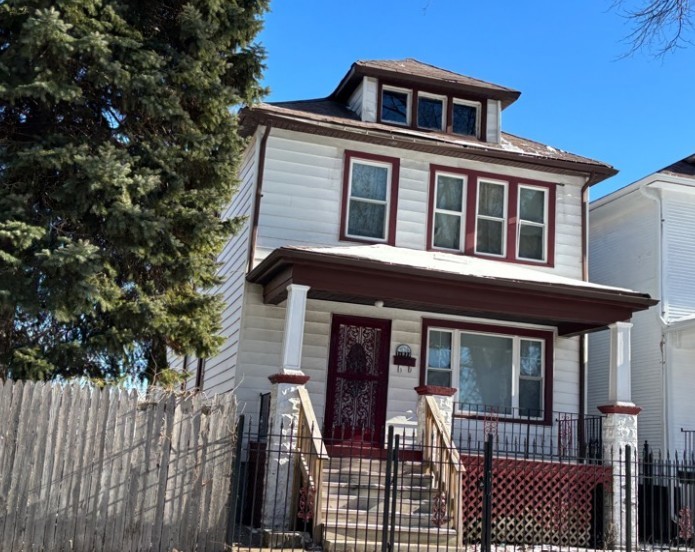 11833 S Indiana Ave Chicago, IL 60628