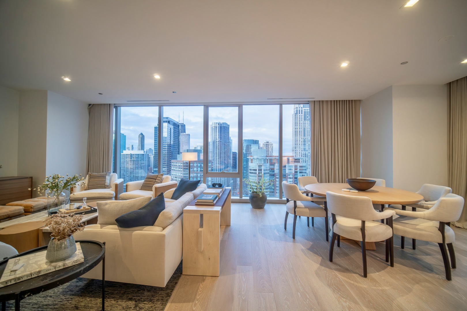 363 E Wacker Dr #2706 Chicago, IL 60601