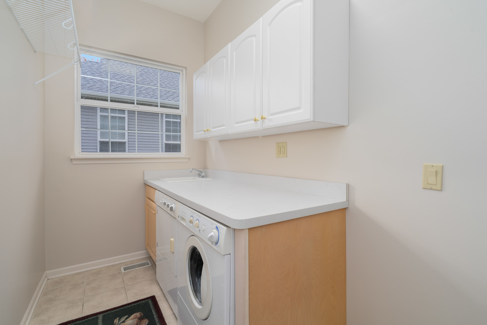 3011 Hvn Ln Joliet, IL 60435