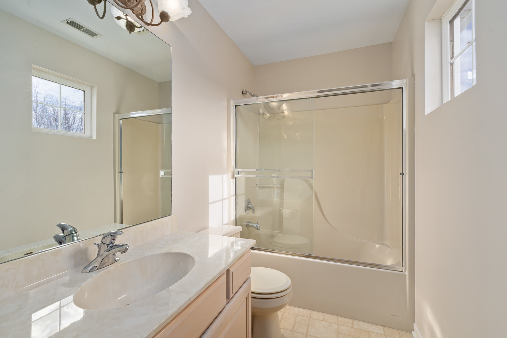 3011 Hvn Ln Joliet, IL 60435