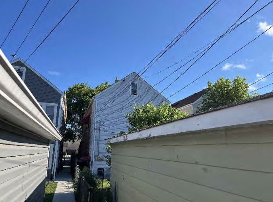 5335 W 23rd Pl Cicero, IL 60804