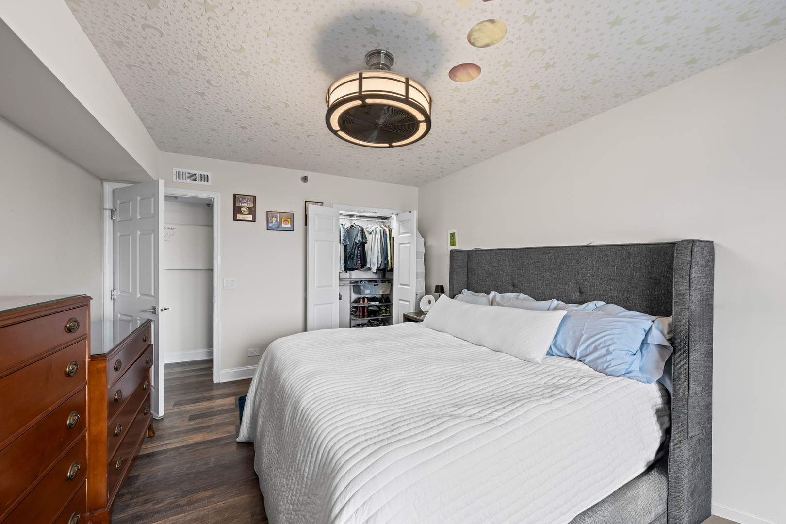 7041 W Touhy Ave #607 Niles, IL 60714