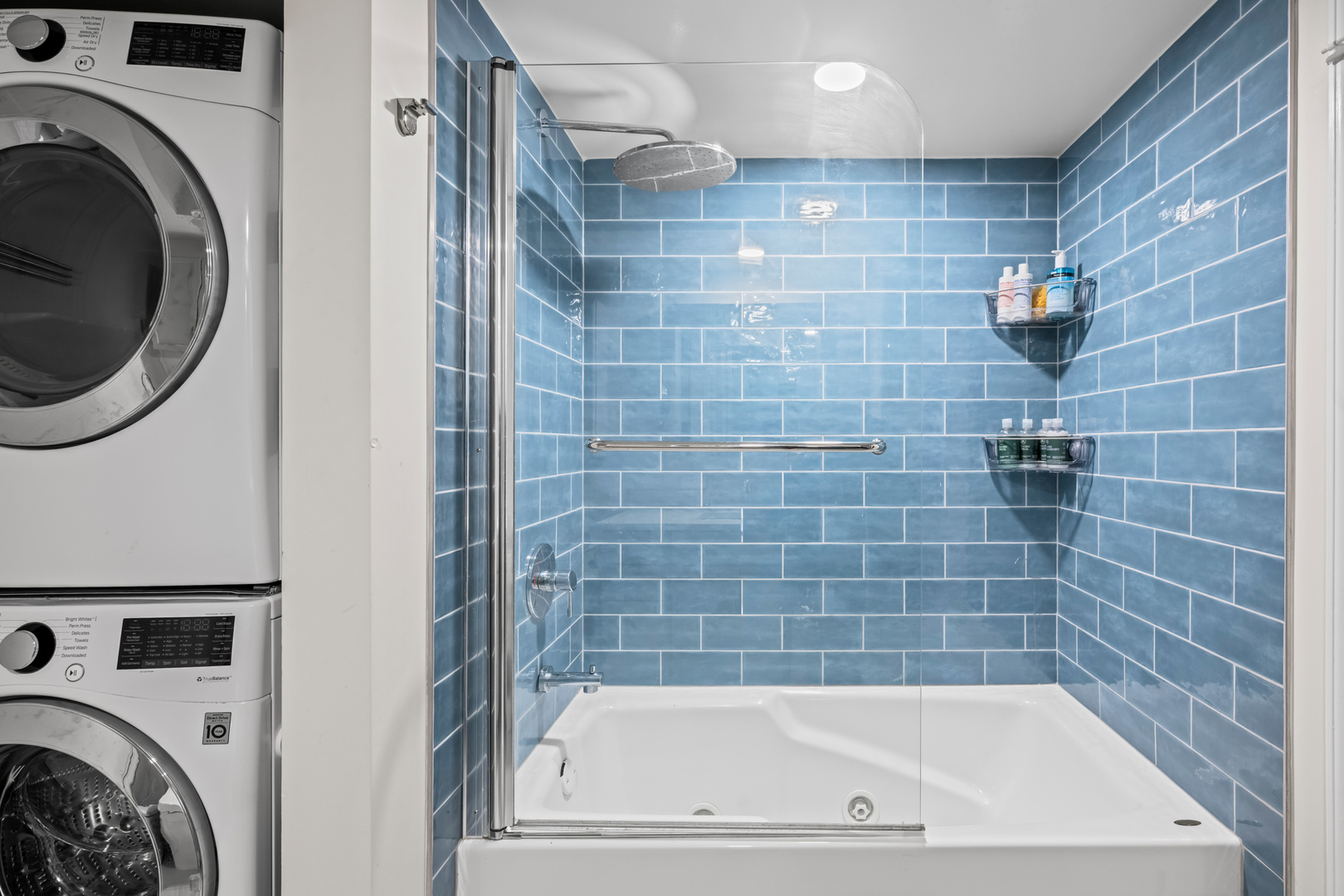 7041 W Touhy Ave #607 Niles, IL 60714