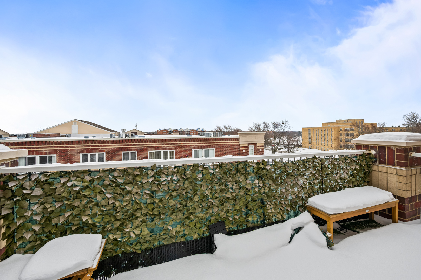 7041 W Touhy Ave #607 Niles, IL 60714