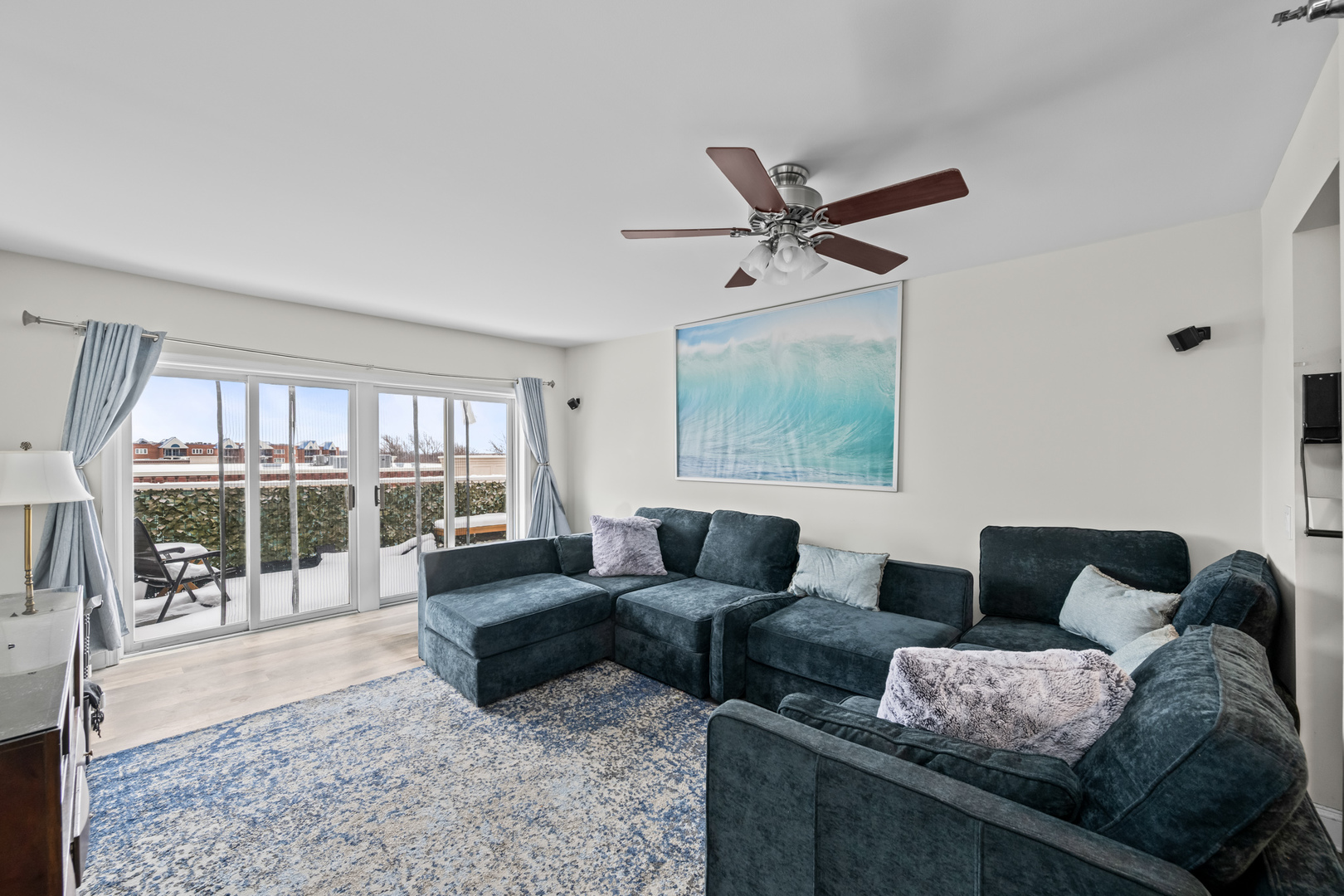 7041 W Touhy Ave #607 Niles, IL 60714