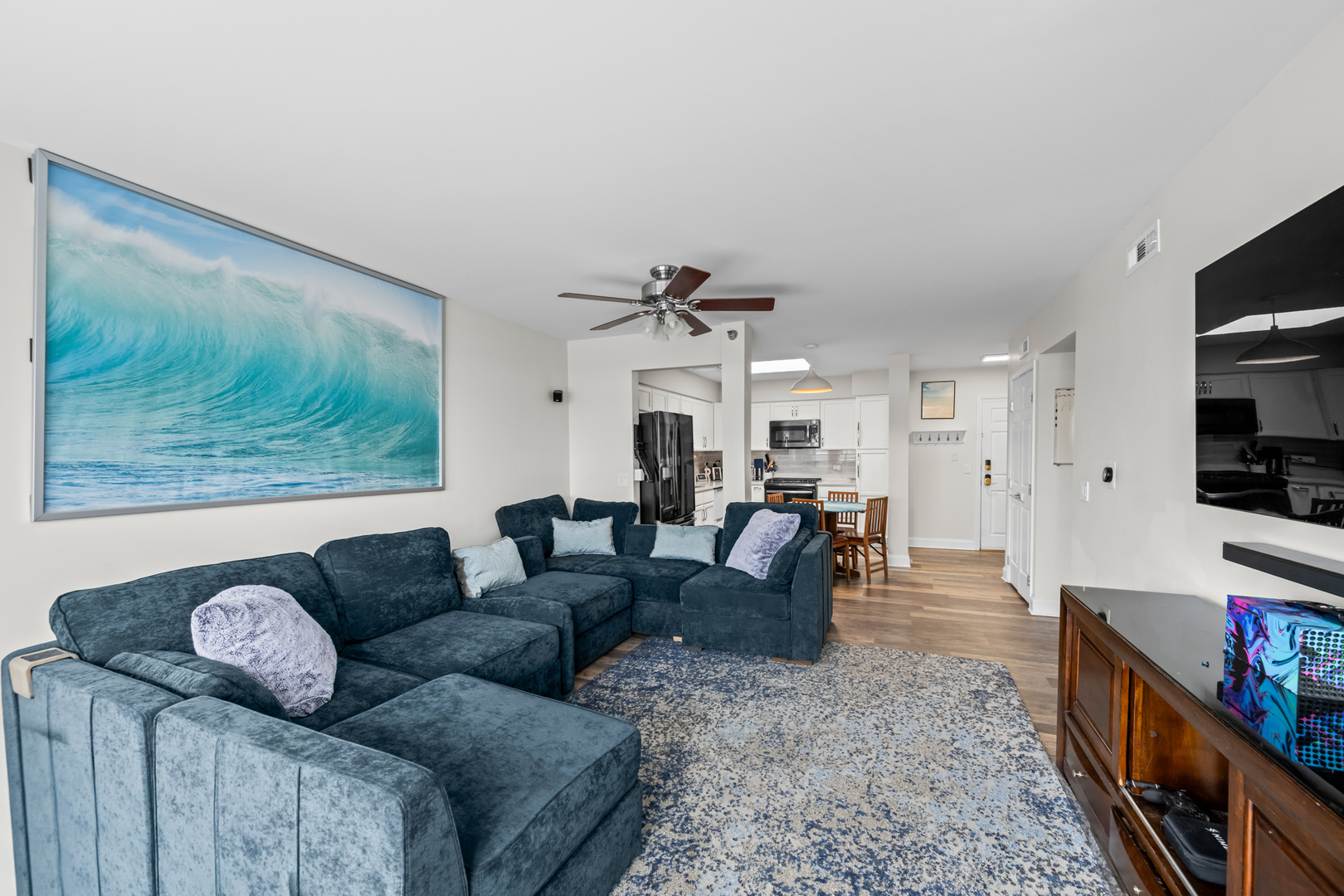 7041 W Touhy Ave #607 Niles, IL 60714