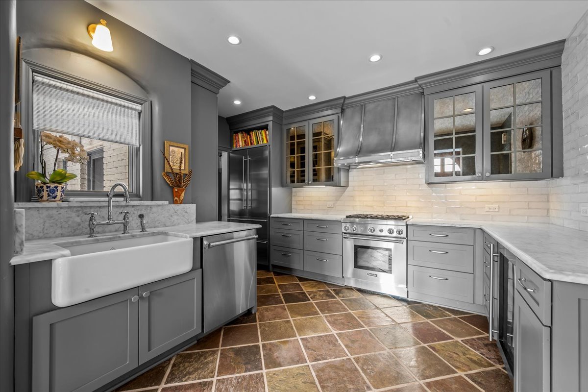 1163 Romona Rd Wilmette, IL 60091