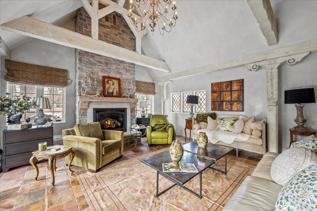 1163 Romona Rd Wilmette, IL 60091