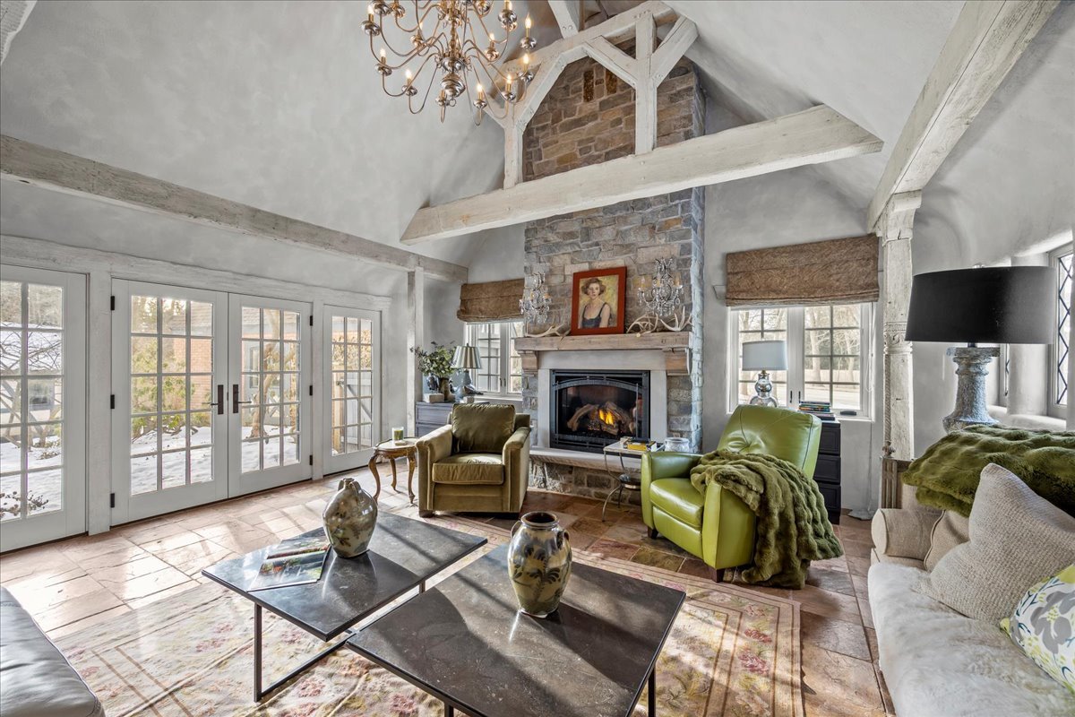 1163 Romona Rd Wilmette, IL 60091