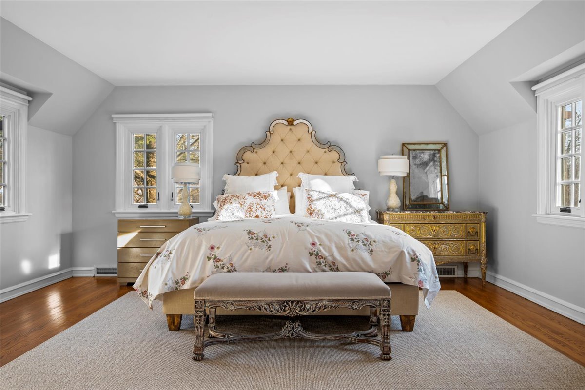 1163 Romona Rd Wilmette, IL 60091