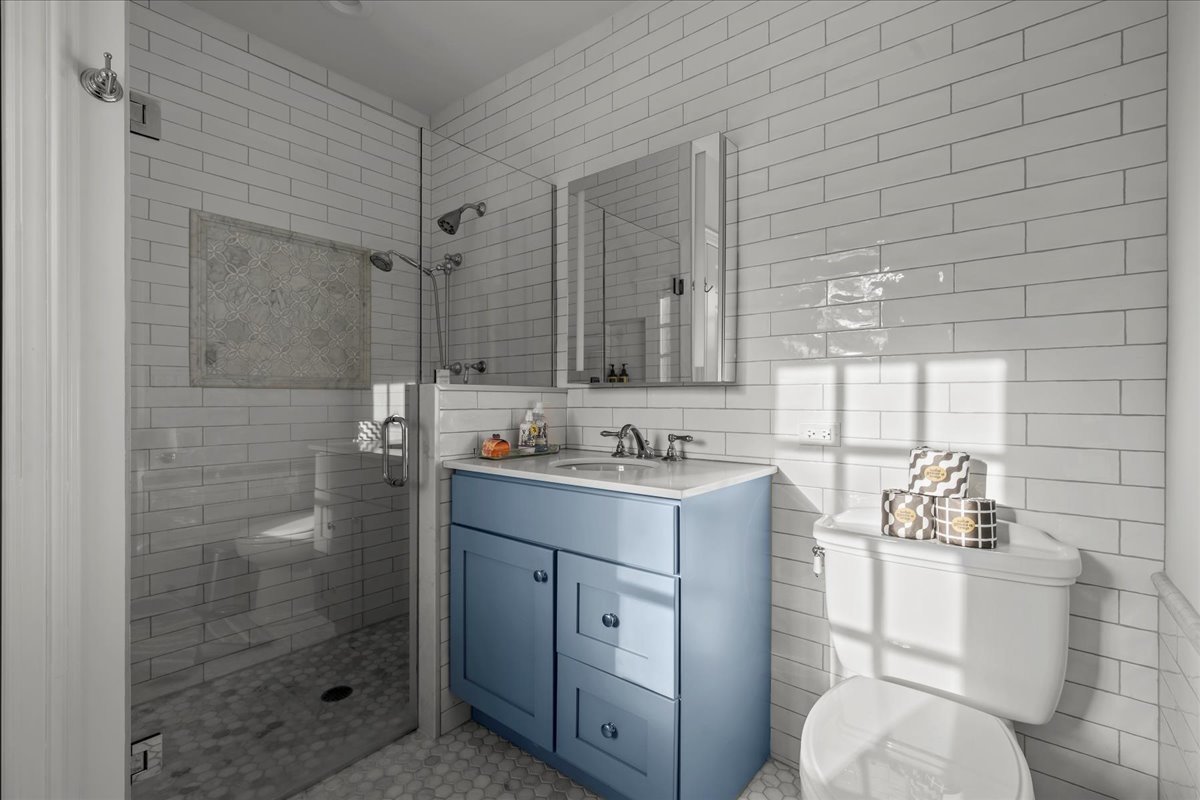 1163 Romona Rd Wilmette, IL 60091