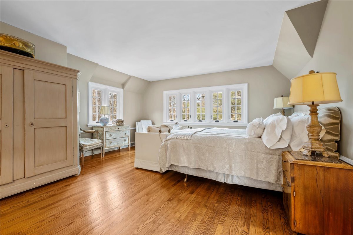 1163 Romona Rd Wilmette, IL 60091