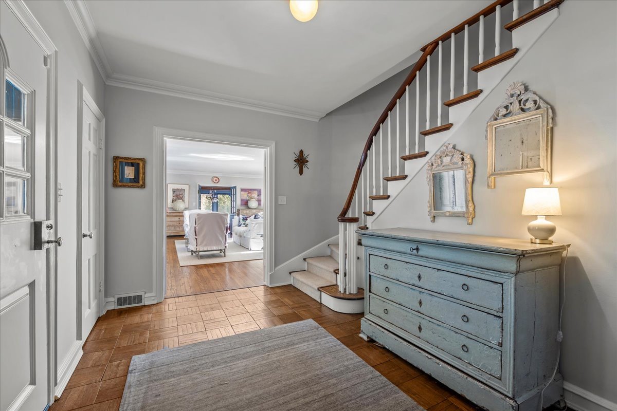 1163 Romona Rd Wilmette, IL 60091