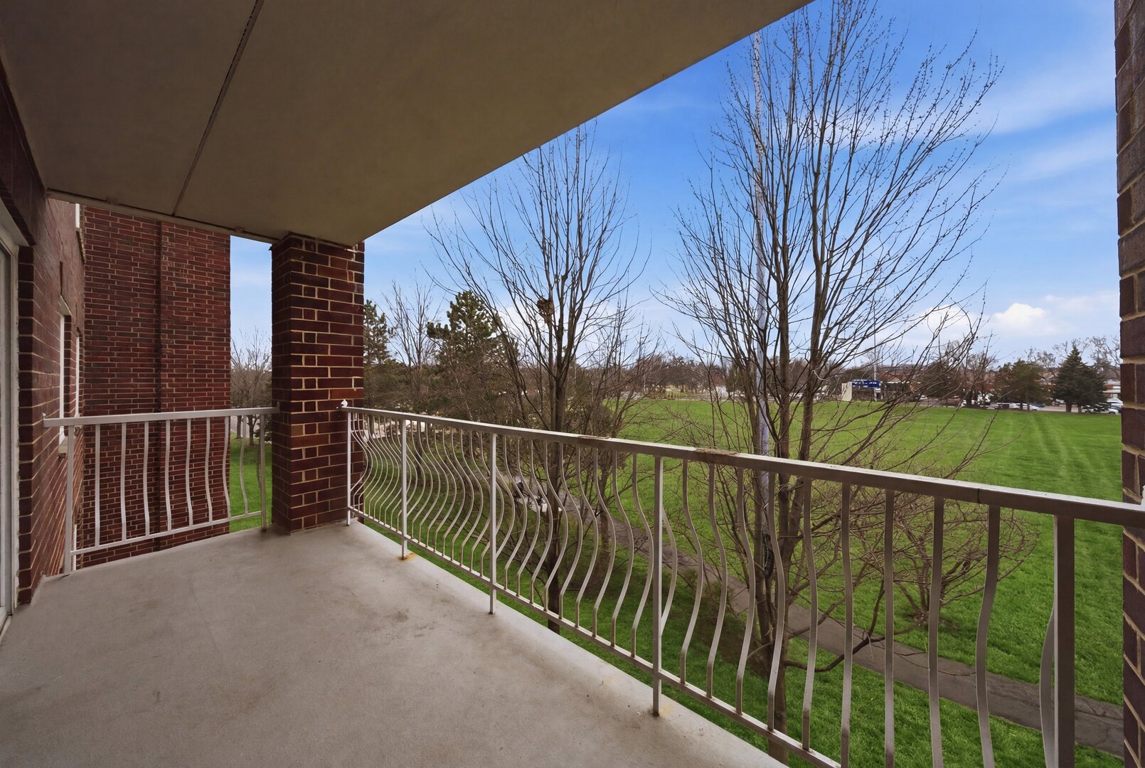 7081 W Touhy Ave #407 Niles, IL 60714